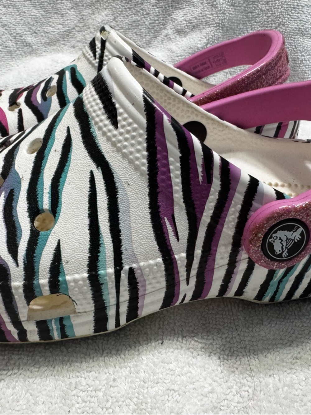 CROCS Kids White Zebra Print Clogs with Pink Strap and Multicolor Stripes - Picture 4 of 5